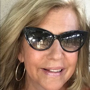 Meet your Posher, Mary beth